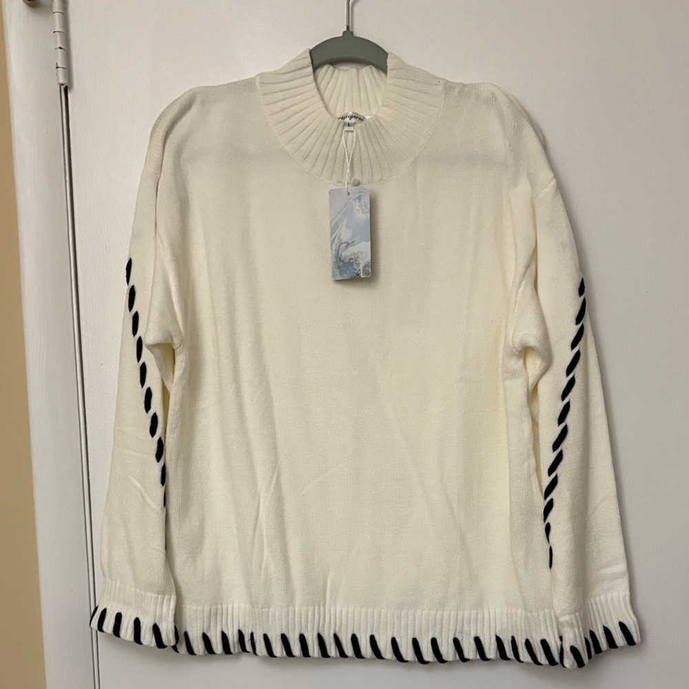 Maxigerui Cream and Black Sweater NWT